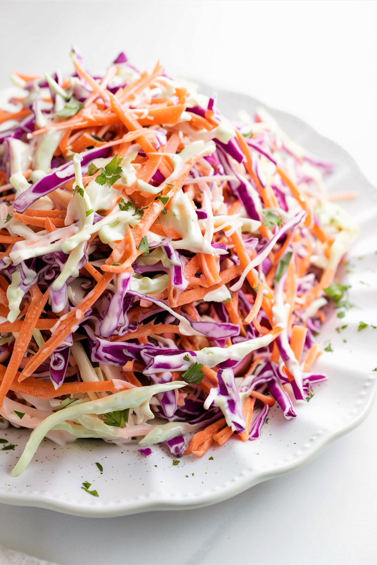 Fresh and Crunchy Cabbage and Carrot Salad: The Ultimate Coleslaw Recipe